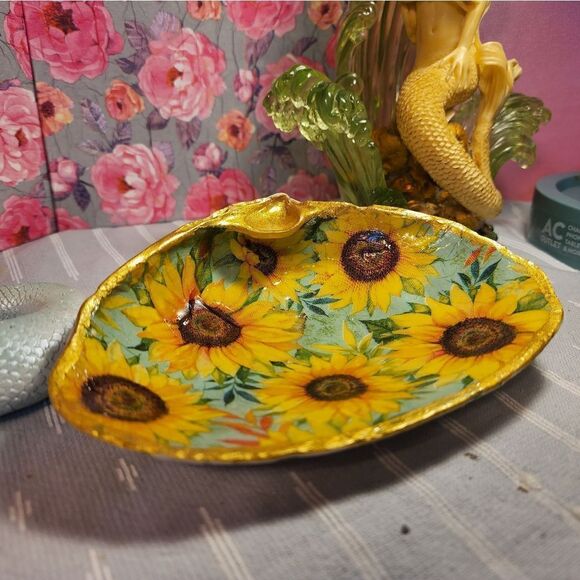 DECOUPAGE CLAM SHELL DECOUPAGE SUNFLOWERS TRINKET DISH - Picture 5 of 10